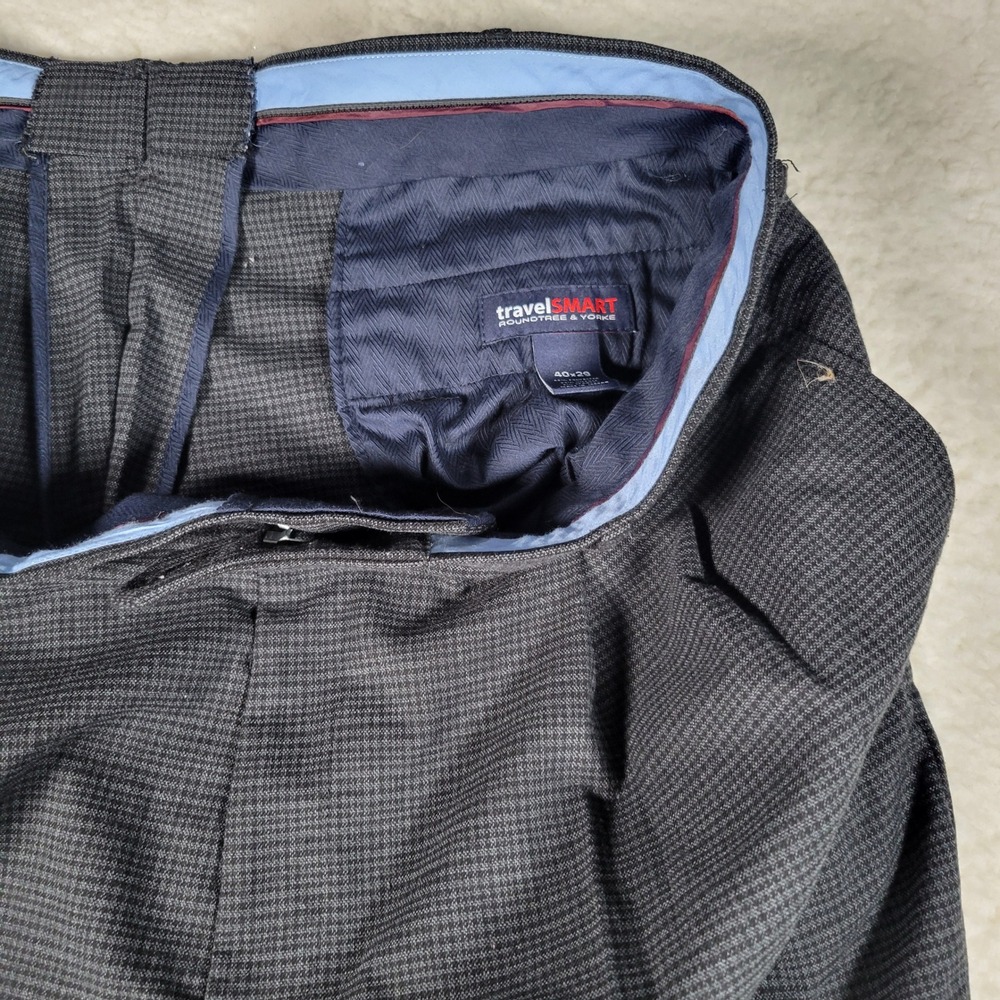 Roundtree & Yorke Dress Pants Mens 40x29 Grey TravelSmart Pleated Houndstooth